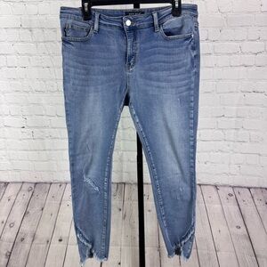 Judy Blue Skinny Fit Raw Hem Bottom Jeans Size 15/32